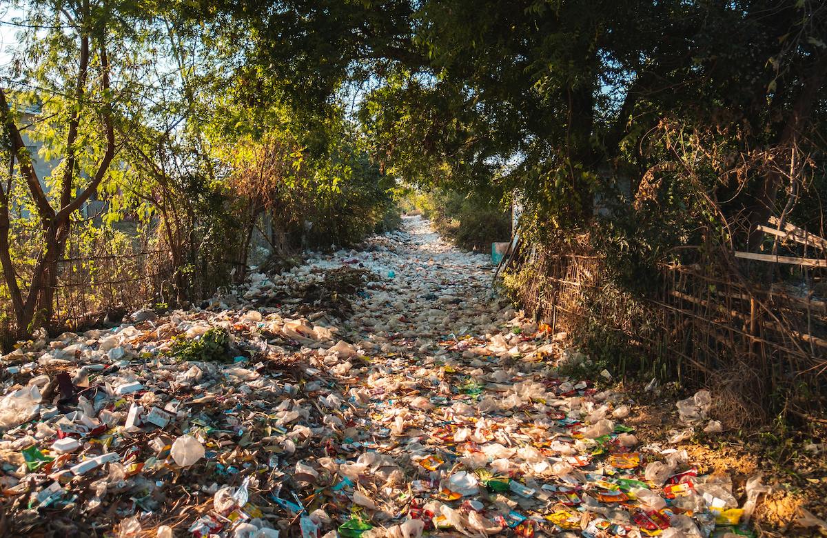 pexels-stijn-dijkstra-1306815-2583836 2 Plastic pollution Myanmar